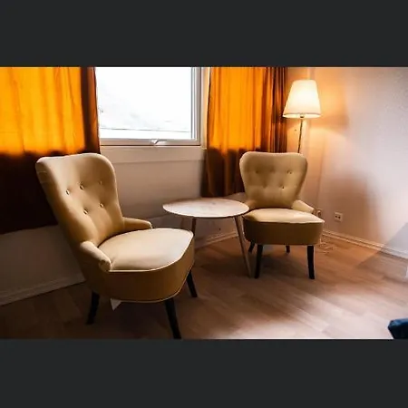 Fabel Kafé Og Motel *